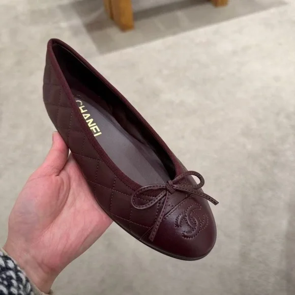 Chanel 26P Dark Burgundy Flats | Size 38 - Picture 11 of 13